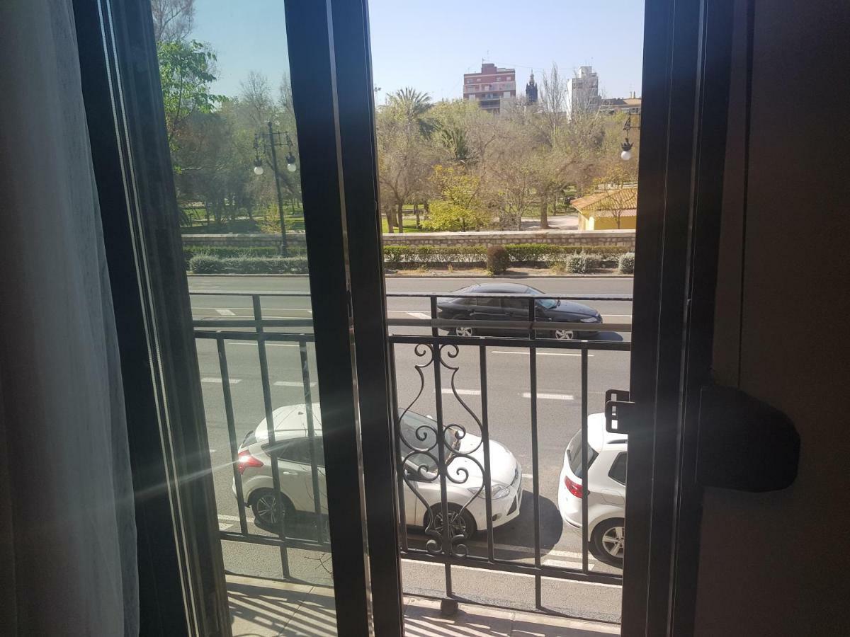Domus Valencia Apartamentos Centro Frente A Torres De Serrano 外观 照片